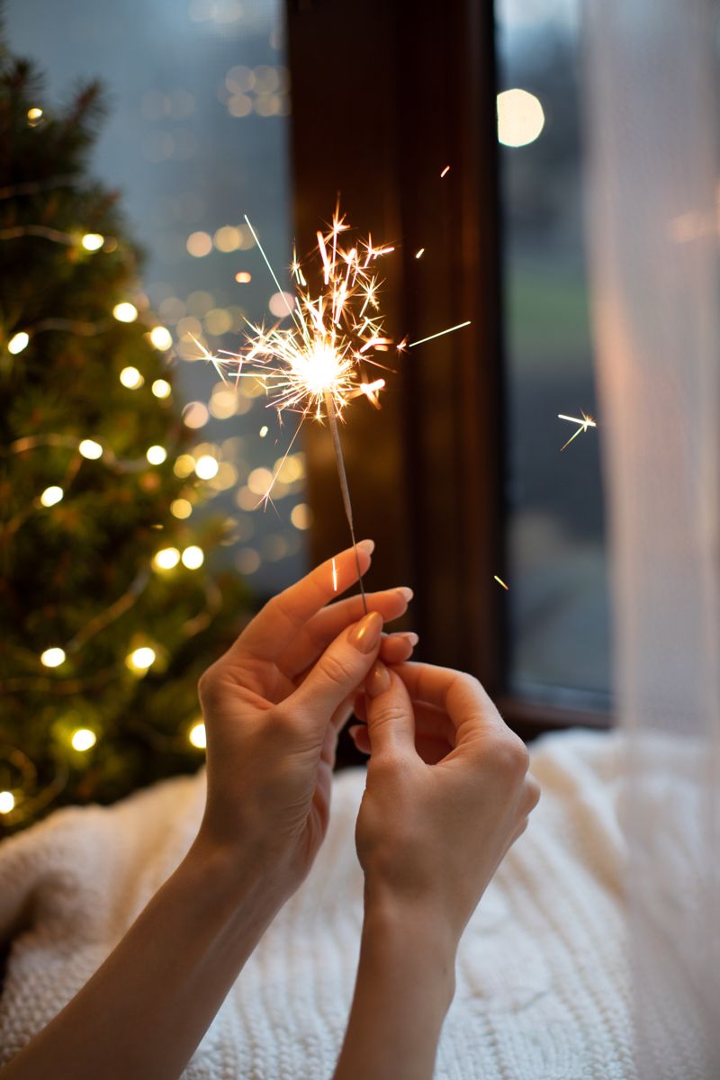 APTIVA Seasonal Edit Collection - Holiday Essential Oils and Christmas Gift Sets