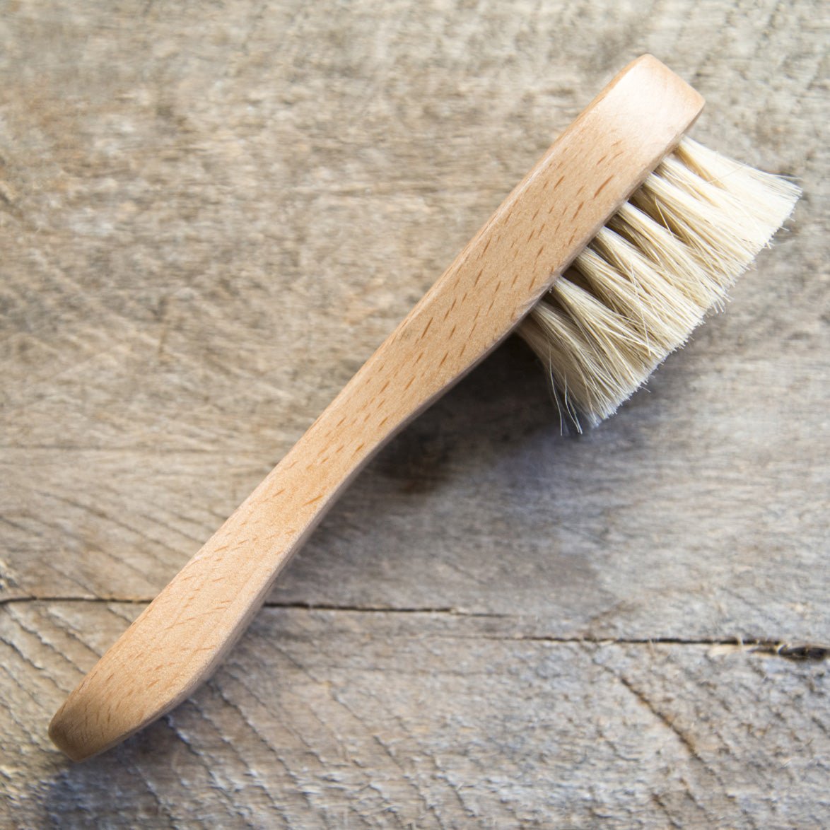 Eco-Friendly Facial Brush with Pure Bristles - APTIVA